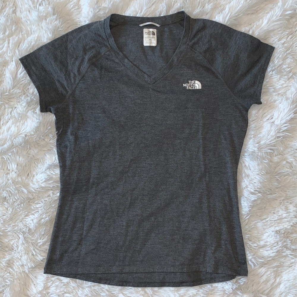 THE NORTH FACE WOMENS TSHIRT